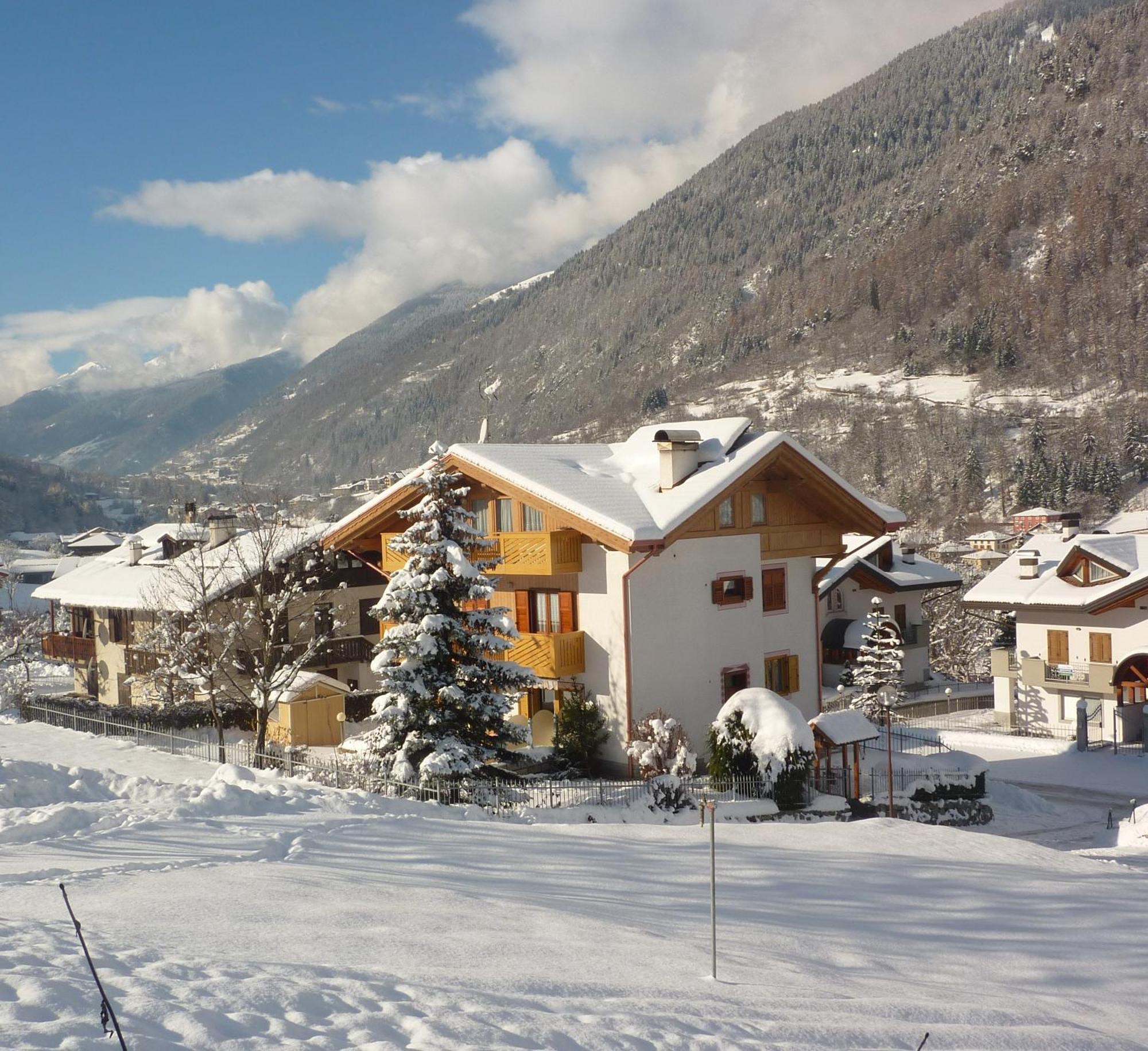 Appartement Monolocale Per Due Persone à Commezzadura Extérieur photo